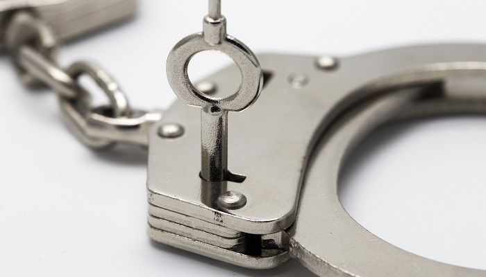 Współsprawstwo a pomocnictwo